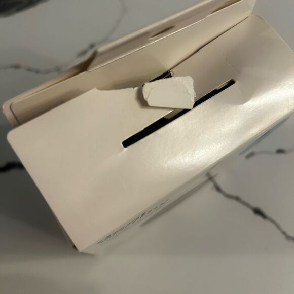 Deal Worthy Wireless Charging Pad - Picture 2 of 2